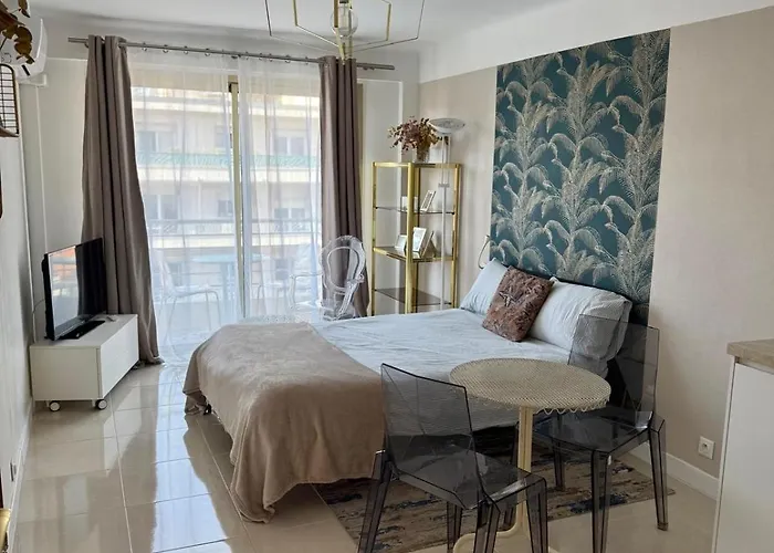 Cannes Carnot 1